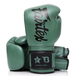 Prix de gros, qualité supérieure, gants de boxe professionnels Fairtex originaux, gamme Apex complète en vert et noir. Choix des Champions - Product Image 5