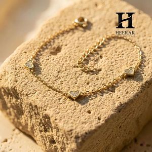 Pulsera de Diamantes con Múltiples Corazones, Cadena Delicada de Lujo, Joyería Fina al por Mayor - Product Image 3