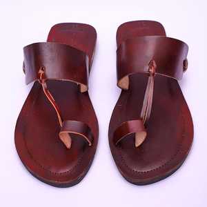 Sandalias y Chanclas de Cuero Genuino Negro para Mujer, Sandalias Marrones con Diseño Plano Moderno, Impresión Digital, Artesanía MS - Product Image 1