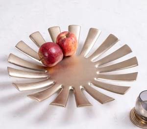 Plato de servir de metal y frutero - Product Image 3