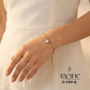 Bracelet Cœur 3D Anti-ternissement de Qualité Supérieure, Élégant, Chaîne de Bijoux Tendance pour Femme, Idéal pour le Quotidien, le Bureau et les Soirées – En Vente - Product Image 3