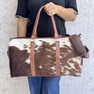 กระเป๋าเดินทางหนังวัวแท้ขนสัตว์รุ่นใหม่ล่าสุด กระเป๋าเดินทางอเนกประสงค์ ทำมือ กระเป๋าหนังวัวขนสัตว์แท้สำหรับทุกเพศ - Product Image 1