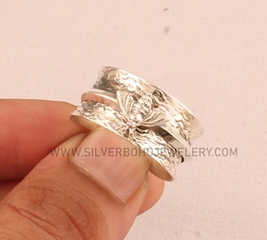 Anillo Apilable Minimalista de Plata de Ley 925 con Diseño de Abeja y Panal de Miel Inspirado en la Naturaleza para Mujer, Joyería 2026 al por Mayor - Product Image 2