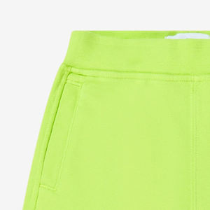 Shorts pour garçons, couleur unie, taille élastique, matière douce, confortable, flexible et respirante, et design de logo personnalisable. - Product Image 4