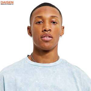 T-shirt oversize délavé à l'acide pour homme, style streetwear, coupe ample, en coton, manches courtes, design vierge personnalisable - Product Image 3