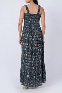 Robe d'été pour femme de qualité supérieure, personnalisée, douce, à motifs floraux, à bretelles, smockée, écologique, coupe trapèze, ajustée, respirante, à prix compétitif - Product Image 5