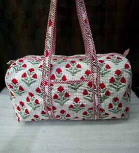 Bolsa de lona de algodón hecha a mano, multicolor, acolchada, para viaje, equipaje, ligera, con múltiples compartimentos. - Product Image 3