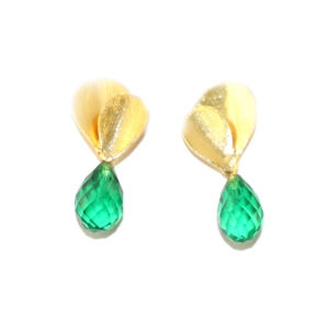 Pendientes colgantes de metal de latón con diseño de hoja chapada en oro de 24 quilates, con gema de esmeralda verde de corte a cuadros, estilo moderno, para mujer. - Product Image 1