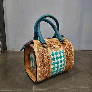 Bolsa de Viaje de Fin de Semana de Cuero Genuino 100% Hecha a Mano, de Lujo, para Mujer, Expo Marzo 2026 - Bolsa de Viaje de Alta Calidad Personalizable - Product Image 3