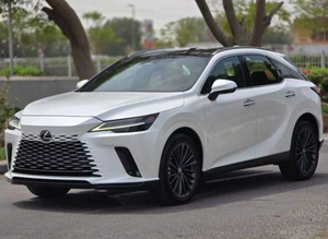 LISTO PARA ENVIAR 2023 Prestige Plus Usado, Transmisión Automática Blanca, Motor de Gasolina 2.4L, Interior de Cuero Oscuro, Aluminio R20, Volante a la Izquierda - Product Image 2