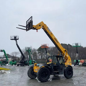 Chariot télescopique manuel d'occasion JCB 507-42-12.8 m avec hauteur de levage de la fourche de 90 mm et roues en nylon/caoutchouc/PU tout-terrain/intérieur - Product Image 1