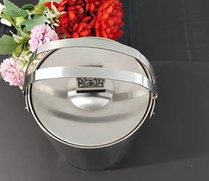 Seau à glace finition argentée de qualité supérieure, idéal pour la maison, les bars, les réceptions, le refroidissement des cocktails, les hôtels, les resorts, les clubs et les occasions spéciales - Product Image 3
