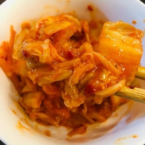 Kimchi Coreano Picante al por Mayor de Fábrica, 100g*60 Bolsas, Sin Aditivos, Repollo Picante en Conserva - Product Image 2