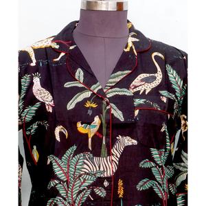 Chemise longue style kimono 100% coton pur pour femme, imprimé jungle, ouverture devant, col en V, manches 3/4, coupe ample avec ceinture à nouer - Product Image 3