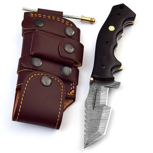 Couteau pliant de camping en acier inoxydable forgé à la main avec manche en bois, options personnalisables de qualité OEM - Product Image 1
