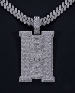 Colgante Personalizado S925 con Incrustaciones de Moissanita Brillante de Dos Capas, Colgante Vertical con Letra - Product Image 1