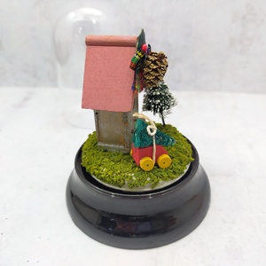 Maison de poupée Miniature 1:12 Accessoires de bricolage Miniature Merry Xmas Mini Bird House Pine Tree Dome with Base - Product Image 6