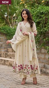 Magnifique ensemble Salwar Kameez en soie Chanderi lourde avec haut, pantalon et dupatta, entièrement brodé à la main, col entièrement orné, séchage rapide, idéal pour les soirées et occasions formelles pour femmes - Product Image 4