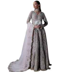 Robe de mariée romantique avec bretelles spaghetti et jupe fluide en mousseline douce, conçue pour les mariages en destination et en plein jardin - Product Image 1