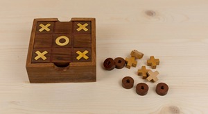 Jeu de Tic Tac Toe en bois artisanal, personnalisable, durable, écologique, portable, jeu de stratégie familial, décoratif, café - Product Image 2