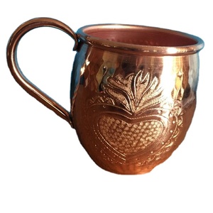 Chope à bière antique en cuivre gravé avec poignée au design moderne, verres de bar en métal fini mat pour fêtes, gobelet en acier inoxydable - Product Image 1