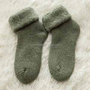 Soft <b>Thermal</b> Lounge <b>Socks</b> with Plush Fleece and Warm Stretch Material for Cozy Indoor Winter Use - Product Image 6