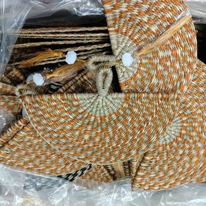 Abanico de mano sostenible hecho a mano de hierba marina, rústico, de paja tejida, para refrescarse, ideal como regalo para despedida de soltera, procedente de Vietnam. - Product Image 5