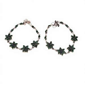 เครื่องประดับทองเหลืองโบราณลายดอกไม้เคลือบเงินขัดเงาประดับด้วยพลอยสีเขียว ARTS JEWELS ของขวัญวันครบรอบที่สมบูรณ์แบบสำหรับผู้หญิง - Product Image 1