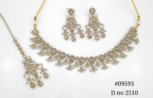 Ensemble de bijoux ethniques Mehendi 09593, collier et boucles d'oreilles en platine, strass, aspect émeraude, mariage pakistanais, fiançailles - Product Image 4