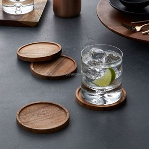 Dessous de verre en bois fait main avec finition en grain de bois naturel pour accessoires de table basse de cuisine de ferme rustique - Product Image 4