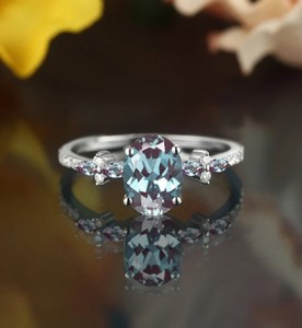 Alexandrite Oval Cut <b>Ring</b> <b>925</b> Sterling <b>Silver</b> Vintage Engagement & Wedding Jewelry Color Change Gemstone for Women Party Gift - Product Image 2