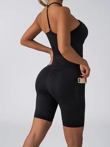 Conjunto de Yoga Tie Dye sin Costuras para Mujer, Venta al Por Mayor, Personalizado, de Secado Rápido, con Sujetador Deportivo y Pantalones Cortos de Cintura Alta con Relleno en el Pecho para Entrenamiento y Fitness - Product Image 5