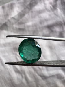 Émeraude naturelle zambienne, taille ovale, 3,61 carats, pierre précieuse non montée |   Pierre précieuse verte pour la fabrication de bijoux de Jai Narayan Gems ZHEM-02 - Product Image 1