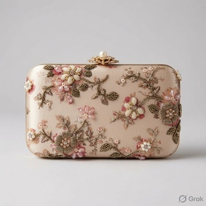 AZIZA FASHION DREAM – Pochette de soirée brodée florale et perlée avec décoration de perles, bandoulière et fermeture à rabat, capacité 1L - Product Image 3