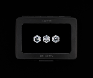 Piedra suelta de diamante cultivado en laboratorio de 4.50 MM con corte hexagonal, perforada con láser, en oferta, a granel, diamante de laboratorio de color fantasía, corte antiguo único para pendientes - Product Image 1