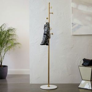 Porte-manteau en métal doré au design luxueux avec base en marbre blanc, options personnalisées pour entrée de luxe - Product Image 1