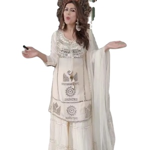 Dernière collection de vêtements décontractés pour femmes indiennes pakistanaises Saree + Blouse Tissu de soie modal brodé Vente à chaud - Product Image 1