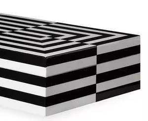 Caja de Joyería con Incrustaciones de Hueso con Diseño de Laberinto - Almacenamiento Moderno y Lujoso para Sala de Estar - Product Image 1