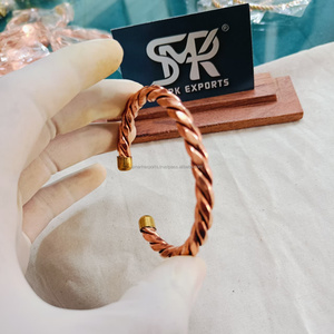 Brazalete de cobre trenzado hecho a mano, pulsera de brazalete Kada para hombres y mujeres con tapas de extremo de latón, joyería de cobre tradicional - Product Image 3