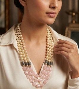 Collar de Perlas y Cuarzo Rosa de 3 Capas de Lujo, Chapado en Oro, Hecho a Mano, con Piedras Preciosas Naturales, Joyería Elegante para Mujer, para Bodas - Product Image 1