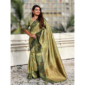 Sari de Seda Suave Verde Pista de Elite Weaves, Diseño Zig Zag con Bordado Zari, Vestidos Elegantes de Noche - Product Image 1