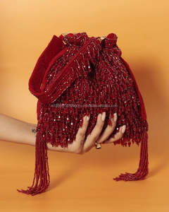 Sac Potli Brodé Rouge pour Mariage et Fêtes, Pochette Traditionnelle Indienne à Cordon, Vente en Gros - Product Image 5