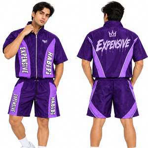 ชุดเซ็ตเสื้อฮู้ดดี้และกางเกงขาสั้นสไตล์สตรีทแวร์ Y2K ปักลายโลโก้แบบกำหนดเอง ผ้าไนลอนน้ำหนักเบา ตกแต่งด้วยผ้าปะติดปะต่อ เหมาะสำหรับฤดูร้อน - Product Image 1