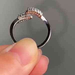 Anillo Abierto de Plata 925 Original con Moissanita Corte Baguette, Diseño Hoja de Palma, Regalo para Amantes de Plantas, Fiesta, Aniversario - Product Image 5