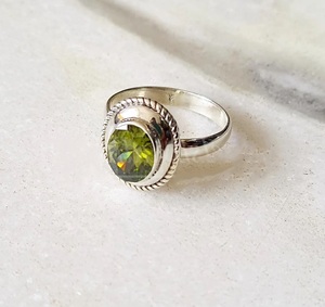 Anillo de Circonio Verde Natural, Plata de Ley 925, Anillo de Compromiso y Boda con Piedra Preciosa Hecha a Mano, Joyería de Lujo al por Mayor - Product Image 2