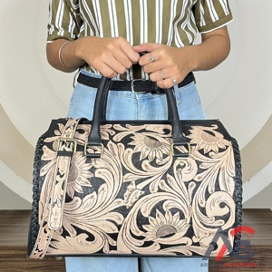 Nueva Bolsa de Viaje de Cuero Vacuno Genuino con Diseño Floral, Estilo Western, Elegante, Tipo Bandolera, para Fin de Semana, Unisex - Product Image 1