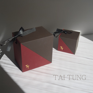 Luxury <b>Black</b> Hinged Jewelry Gift <b>Box</b> With Gold Logo And Magnetic Snap Closure Rectangular Shape For Elegant Packaging - Product Image 2