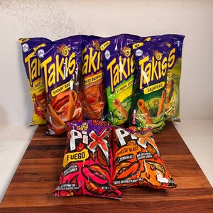 Chips de tortilla Takis croustillantes avec assaisonnement au chili et au citron vert, offrant une forme roulée unique et une saveur délicieuse - Product Image 6