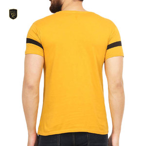 เสื้อยืดผู้ชายทรงเข้ารูปทันสมัย เนื้อผ้านุ่ม ยืดหยุ่นได้ ดีไซน์มีสไตล์ เหมาะสำหรับไลฟ์สไตล์แอคทีฟ - Product Image 3