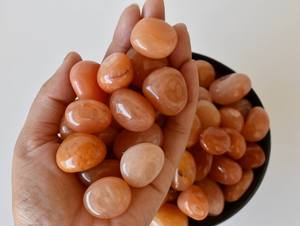 Pierres Roulées Polies en Aventurine Orange de Qualité Supérieure, Véritable Toucher Naturel, pour Guérison, Reiki, Méditation, Artisanat et Décoration (Vente en Gros) - Product Image 2